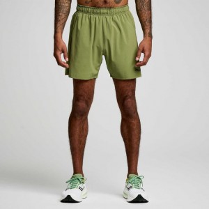 Green Saucony Outpace 5" Men's Shorts | ISRAEL WJMUAX